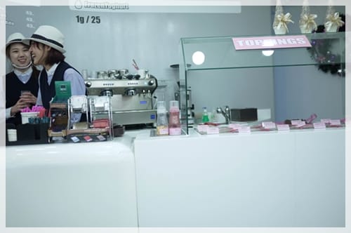 2011韓國旅day2-弘大-天氣在冷也要吃的snow spoon冰店