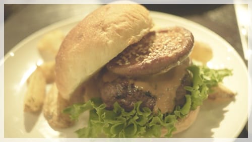 老房子裡吃漢堡 – for Farm Burger田樂漢堡