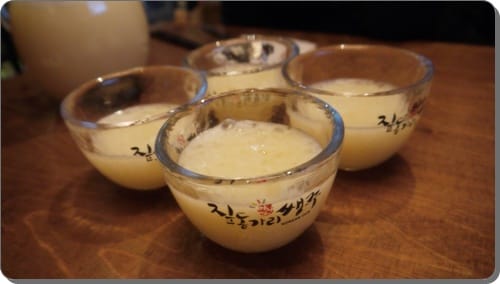 2012年韓國行day2 可愛又火辣的宵夜 – “稻草捆生酒”鐵鏟烤肉