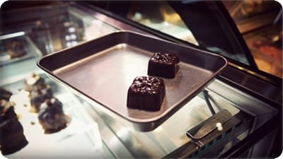 閃耀的黑珍珠 – EZ Chocolat手工巧克力