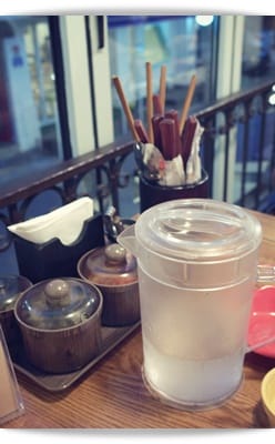 2013年韓國行Day1 飽滿多汁漢堡排 – 弘大”含博食堂”