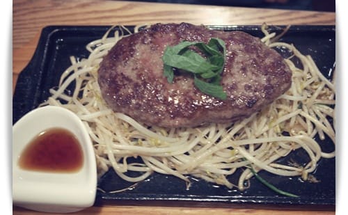2013年韓國行Day1 飽滿多汁漢堡排 – 弘大”含博食堂”