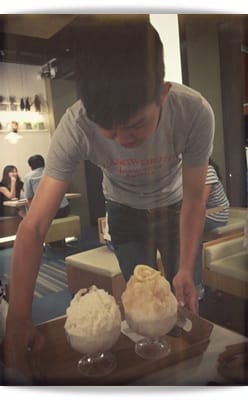 2013年韓國行Day1 雪花在嘴裡飄的滋味 – 弘大” 빙빙빙 bing bing bing “