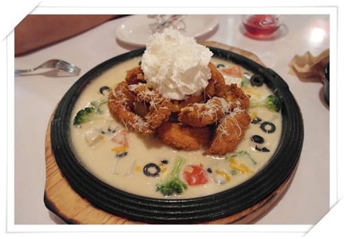 2013年韓國行Day2 雞在奶油雪巢裡 – 弘大 “Chir Chir 치르치르 炸雞店”