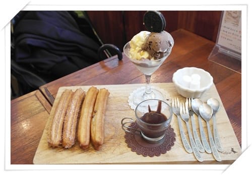 2013年韓國行Day3 會爆漿的西式油條!!! – 弘大 “Churro 101”