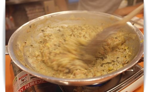 2013年韓國行Day3 起士年糕鍋~邊吃邊牽絲!!! – 弘大 “칼라떡볶이-누리미 六色鍋” - 第13張圖 2013年韓國行Day3 起士年糕鍋~邊吃邊牽絲!!! – 弘大 “칼라떡볶이-누리미 六色鍋”