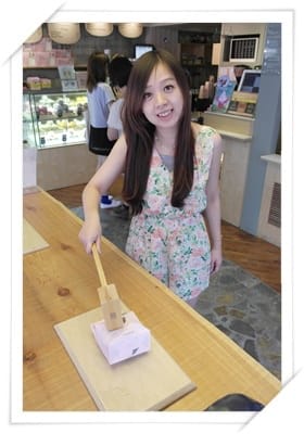 2013年韓國行Day4 療癒系甜點!? – 弘大 “CAFE SCHNEEBALLEN”