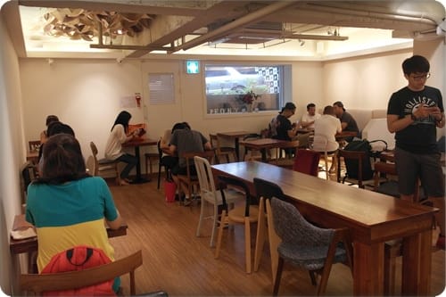 2013年韓國行Day5 每天都有草莓吃!!! – 弘大 “Peony Cafe”