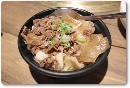 來這就要親一下呀!!! – 乾杯燒肉居酒 高雄五福店