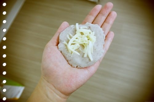[My Little Kitchen] 不油炸，超簡單的芋頭起士球!!