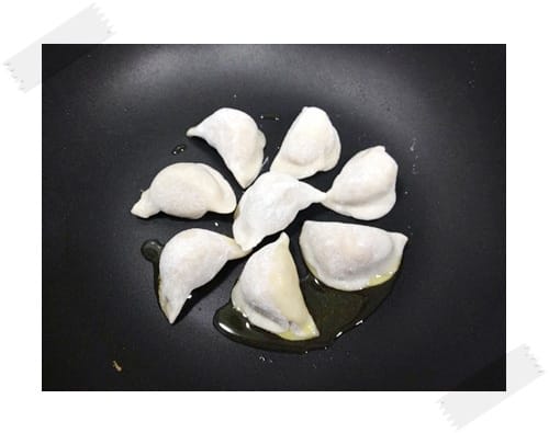 [My Little Kitchen] 來一片香脆冰花煎餃吧!!