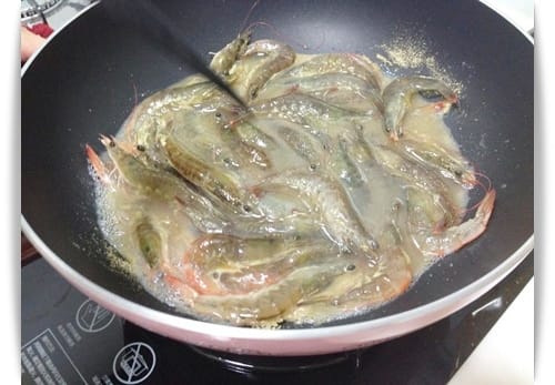 [My Little Kitchen] 好對味下酒菜~~胡椒蝦!!!