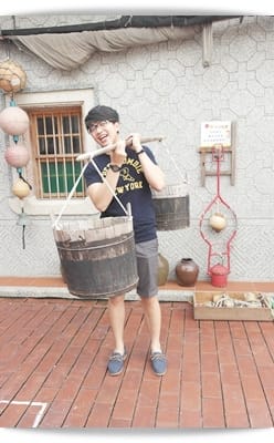 和我一起旋轉吃晚餐~~小紅食堂旋轉餐廳