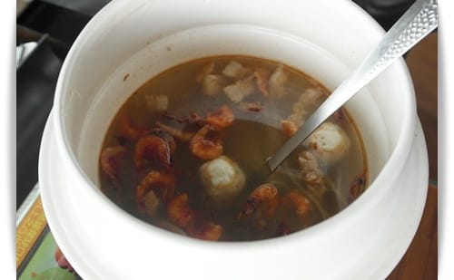和我一起旋轉吃晚餐~~小紅食堂旋轉餐廳