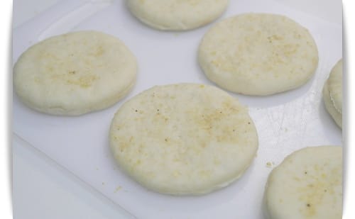 [My Little Kitchen] 就是滿福堡的那個堡~~English muffin英式馬芬