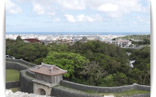 2014年 Okinawa沖繩行 Day3 – 守禮門..首里城..玉泉洞鐘乳石..OUTLET購物城!!