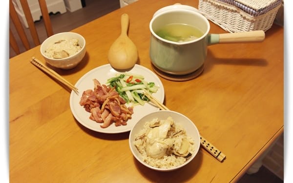 [My Little Kitchen] 天冷了~~來鍋麻油香菇雞肉飯吧!!