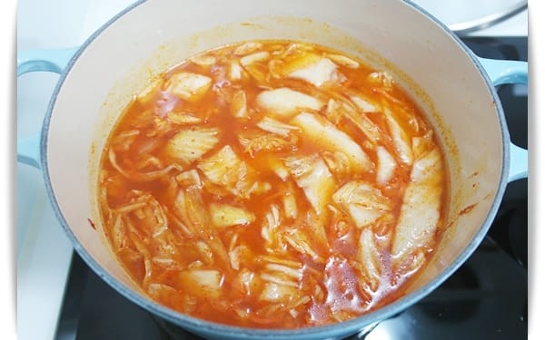 [My Little Kitchen] 又酸又辣好過癮~~~韓式泡菜火鍋!!