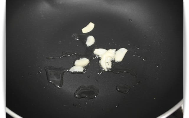 [My Little Kitchen] 簡單的海味~~白酒蛤蠣蒜香義大利麵