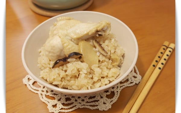 [My Little Kitchen] 用電鍋煮”麻油雞飯”~~香氣誘人好美味!!