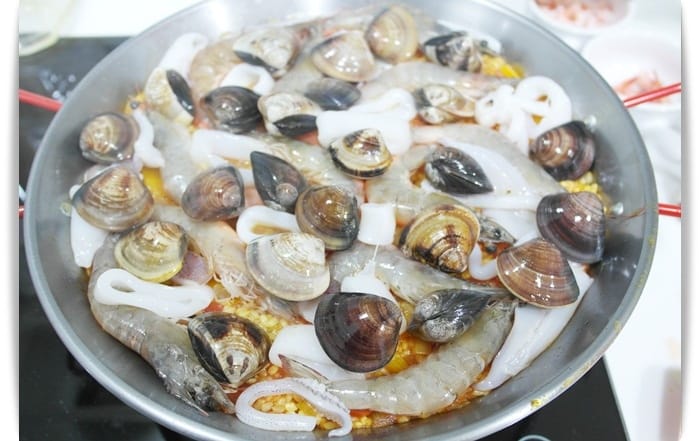 [My Little Kitchen] 西式大鍋飯!!豐盛又美味!! – Paella 西班牙海鮮飯
