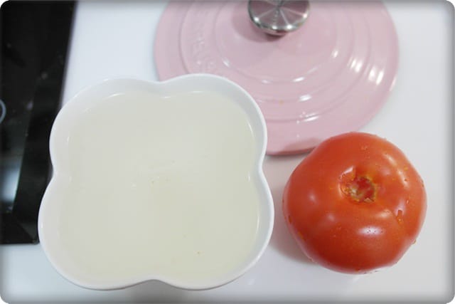 [My Little Kitchen] 預料之外的好吃!! 一整顆番茄飯