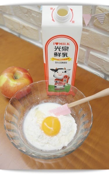 [My Little Kitchen] 有貴氣更有香氣的一串蘋果項鍊!! – 脆皮蘋果圈
