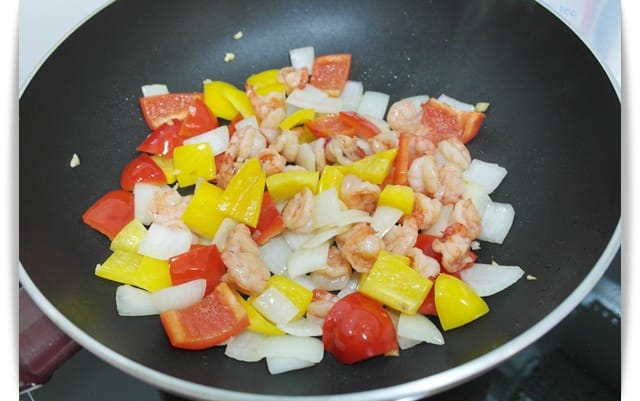 [My Little Kitchen] 好鮮豔!!雙椒炒蝦仁~~