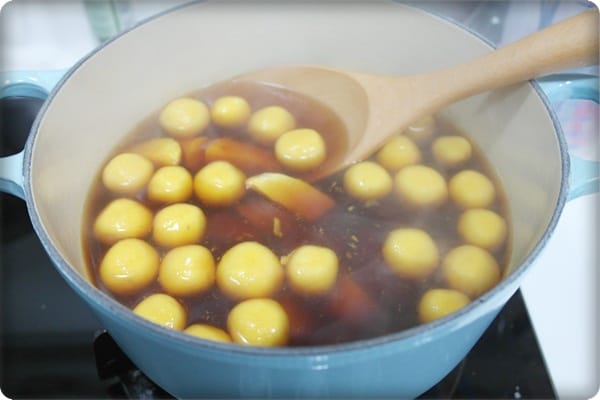 [My Little Kitchen] 趁熱吃，好暖心!! – 黑糖地瓜圓湯