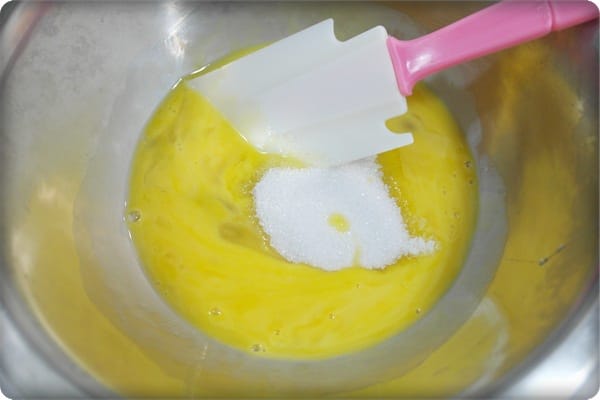 [My Little Kitchen] 一刀切下，幸福湧出!! – 半熟蜂蜜凹蛋糕