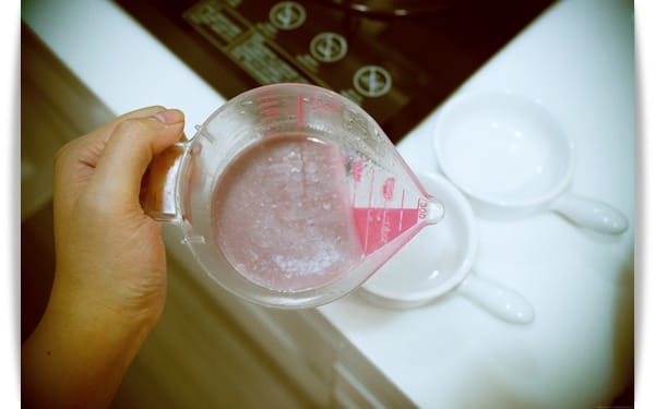 [My Little Kitchen] 牛奶+軟糖=果凍!? 蹦出新奇滋味!!!