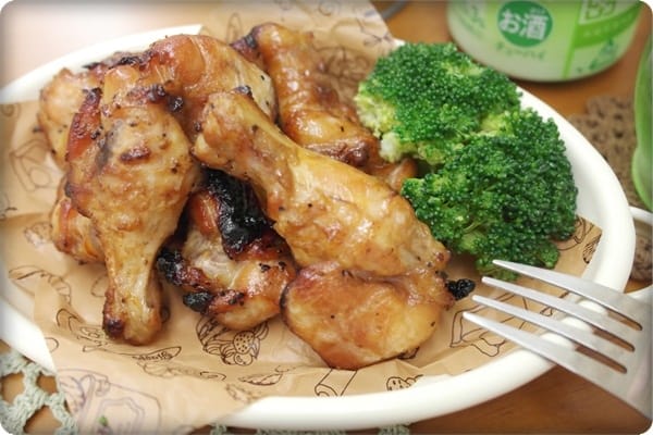 [My Little Kitchen] 再來一支~~吮指回味!! – 醬烤棒棒腿