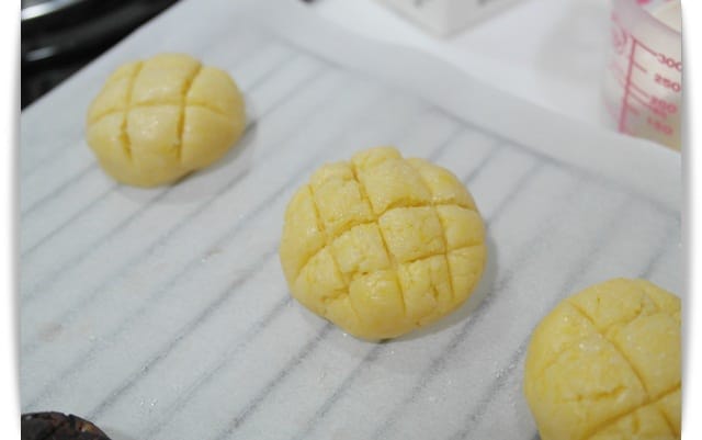 [My Little Kitchen] 用鬆餅粉來個~~”迷你波蘿麵包餅乾”!!