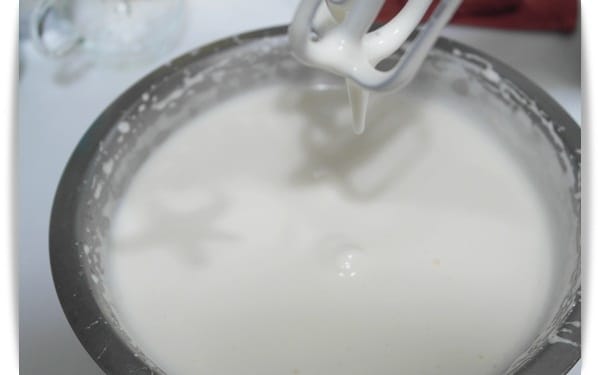 [My Little Kitchen] 熱烘烘又酸甜的柔軟幸福!! – 老奶奶檸檬糖霜蛋糕