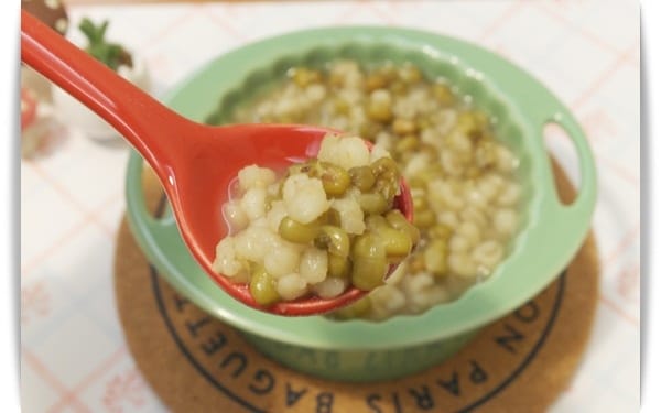[My Little Kitchen] 吃一口透心涼!! – 綠豆麥片甜湯