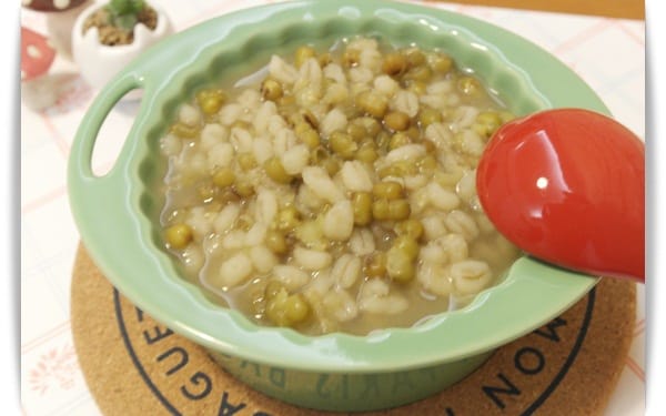 [My Little Kitchen] 吃一口透心涼!! – 綠豆麥片甜湯