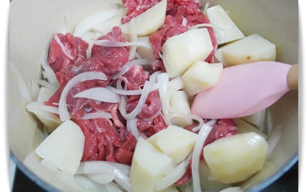 [My Little Kitchen] 日本家庭媽媽味!! – 馬鈴薯燉肉
