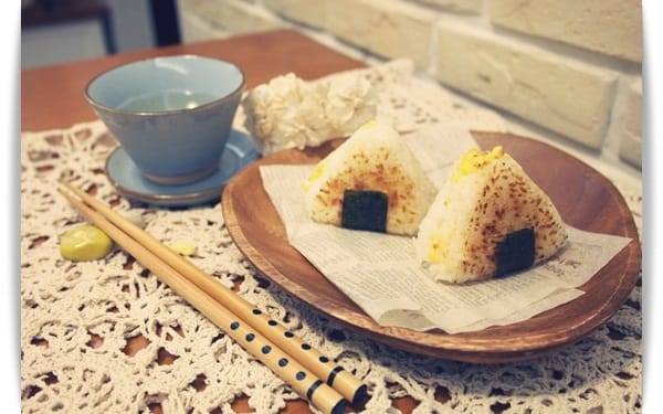 [My Little Kitchen] 帶著鍋巴焦香味!! – 起士蛋鬆飯糰