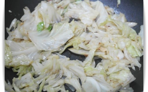 [My Little Kitchen] 夏天就愛辣辣，好開胃！- 蝦醬高麗菜