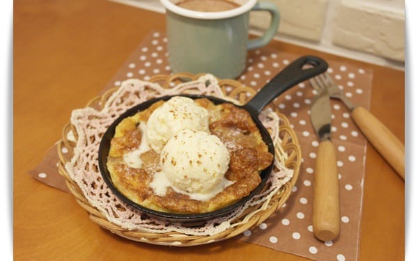 [My Little Kitchen] 冷熱交集的味蕾享受 ♡ – 肉桂蘋果烤餅佐冰淇淋