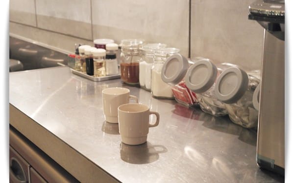 2015年京阪神奈甜蜜遊 ♡ 京都簡約設計青年旅館，好平價!! – Piece Hostel Sanjo