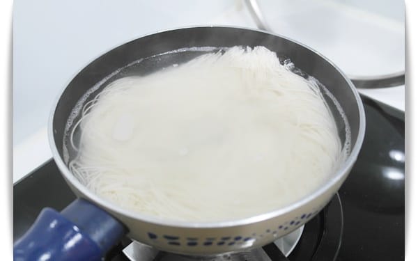 [My Little Kitchen] 秋冬聖品溫暖登場!! – 麻油雞麵線