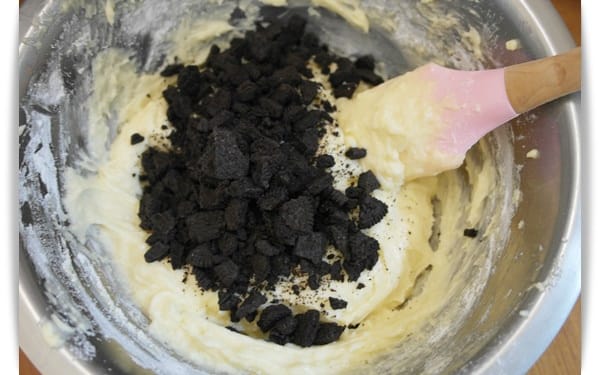 [My Little Kitchen] 濃縮滿滿甜蜜愛意!! – Oreo餅乾馬芬.Oreo Muffin