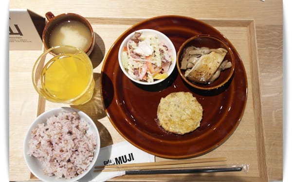 無印良品日式文青風自助餐!! – Cafe & Meal MUJI 台南店
