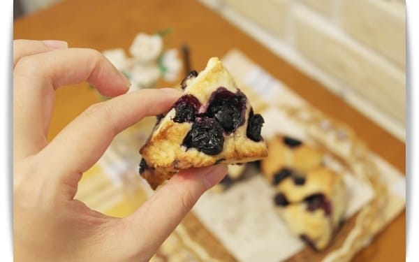 [My Little Kitchen] 免果醬就很酸V !! – 藍莓司康 Blueberry Scone
