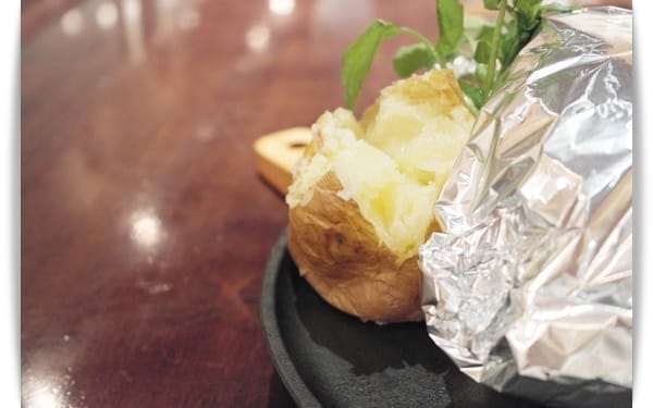 2015年京阪神奈甜蜜遊day1 ♡ 這不是土窯雞~是百年洋食「東洋亭」軟嫩漢堡排!