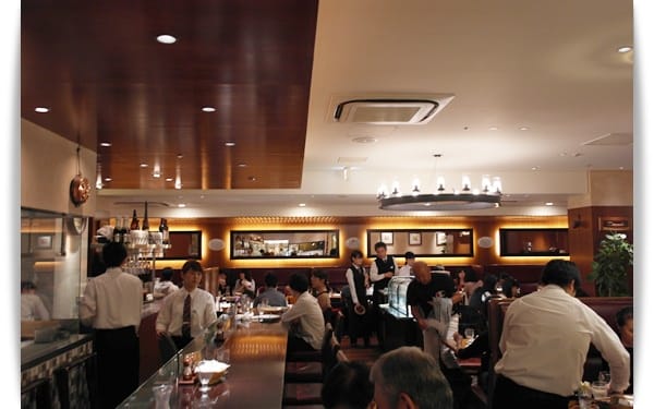 2015年京阪神奈甜蜜遊day1 ♡ 這不是土窯雞~是百年洋食「東洋亭」軟嫩漢堡排!