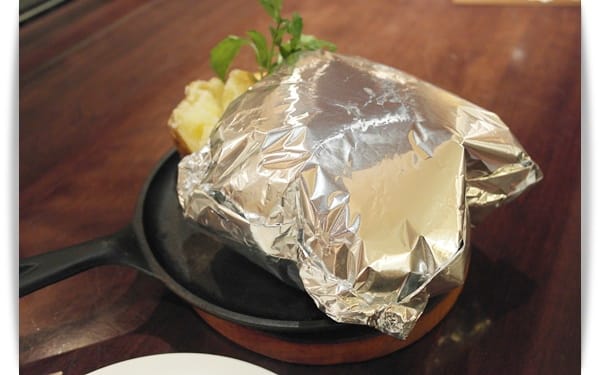 2015年京阪神奈甜蜜遊day1 ♡ 這不是土窯雞~是百年洋食「東洋亭」軟嫩漢堡排!