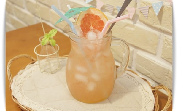 [My Little Kitchen] 酸溜溜~~來打氣一下!!! – 葡萄柚氣泡水