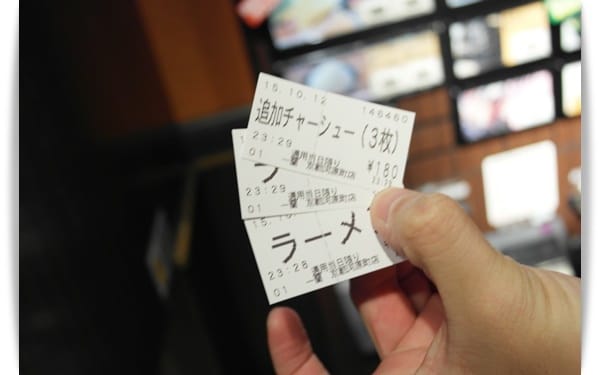 2015年京阪神奈甜蜜遊day2♡夜深了，免排隊就吃到超人氣「一蘭拉麵」河原町店